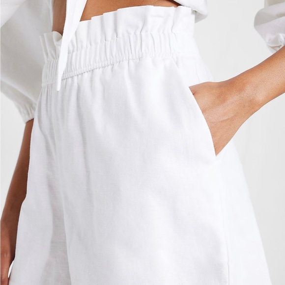 Express Super High Waisted Linen Blend Pull on Paperbag Shorts - Picture 3 of 6